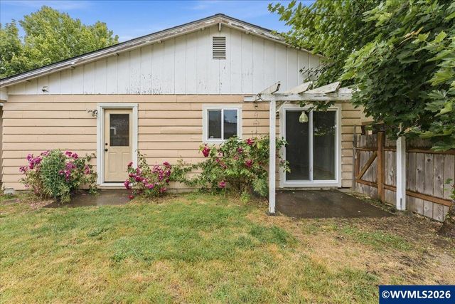 2515 Brown Rd NE, Salem, OR 97305
