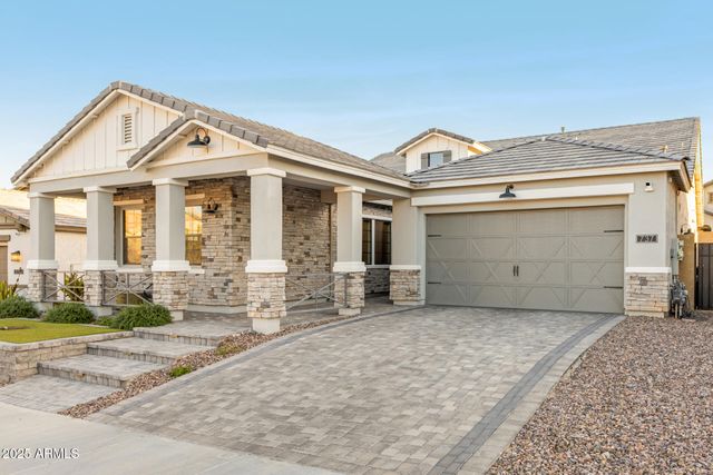 737 E NIGHTHAWK Way, Phoenix, AZ 85048