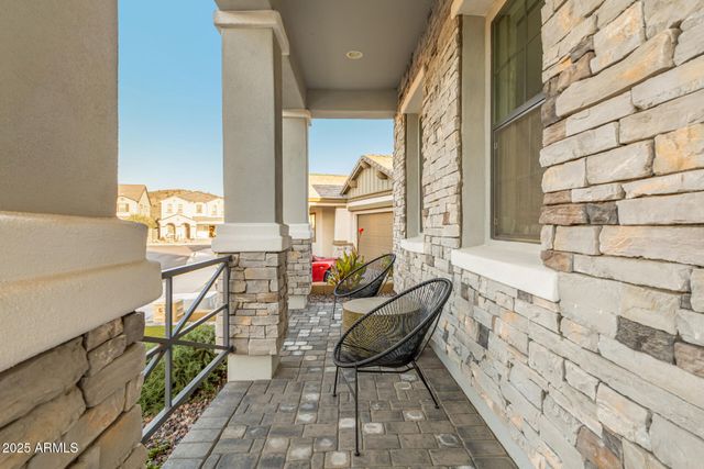 737 E NIGHTHAWK Way, Phoenix, AZ 85048