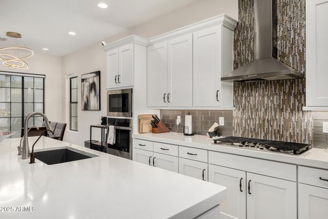 737 E NIGHTHAWK Way, Phoenix, AZ 85048