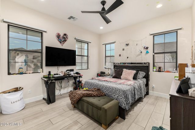 737 E NIGHTHAWK Way, Phoenix, AZ 85048