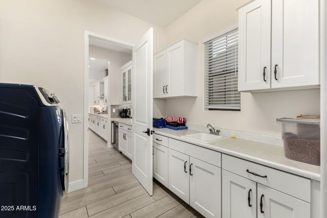 737 E NIGHTHAWK Way, Phoenix, AZ 85048