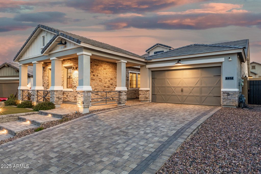 737 E NIGHTHAWK Way, Phoenix, AZ 85048