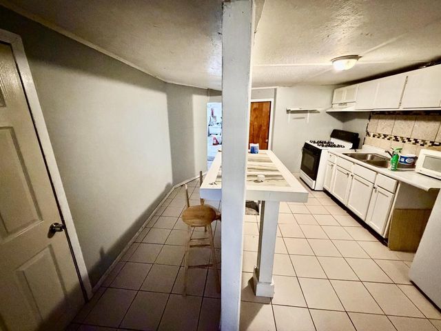 3200 Pierce STREET, Milwaukee, WI 53215
