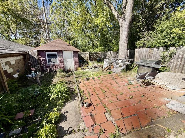 3200 Pierce STREET, Milwaukee, WI 53215
