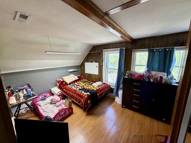 3200 Pierce STREET, Milwaukee, WI 53215