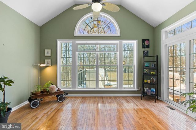 98 MCCONKEY DR, Washington Crossing, PA 18977