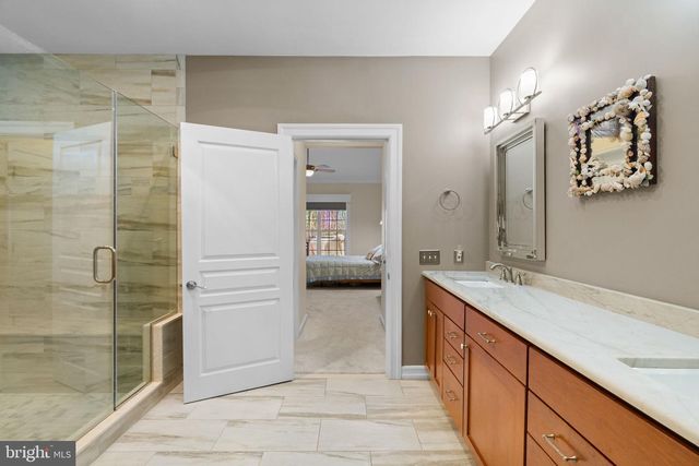 98 MCCONKEY DR, Washington Crossing, PA 18977