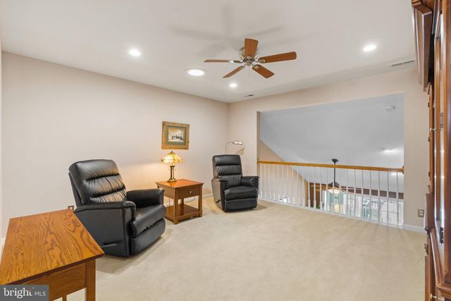 98 MCCONKEY DR, Washington Crossing, PA 18977