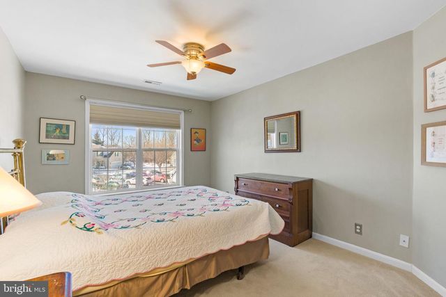 98 MCCONKEY DR, Washington Crossing, PA 18977