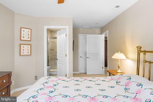 98 MCCONKEY DR, Washington Crossing, PA 18977