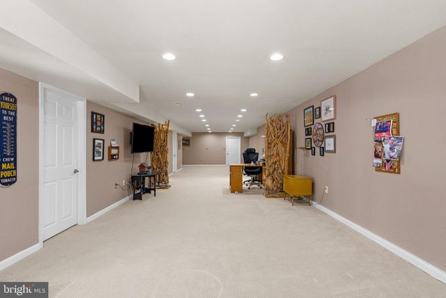 98 MCCONKEY DR, Washington Crossing, PA 18977