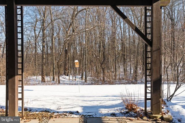 98 MCCONKEY DR, Washington Crossing, PA 18977