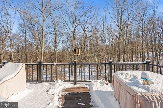 98 MCCONKEY DR, Washington Crossing, PA 18977