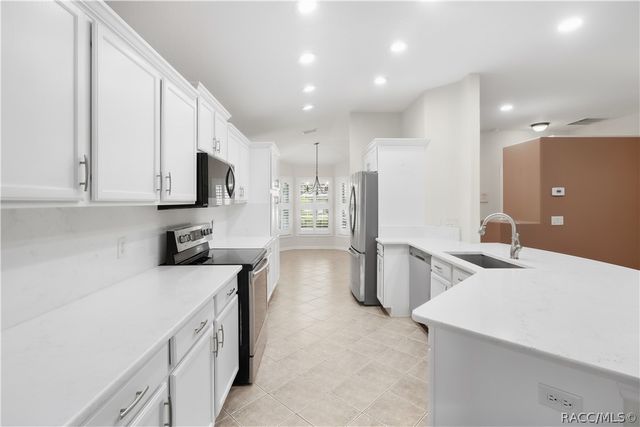 6410 W Cannondale Drive, Crystal River, FL 34429