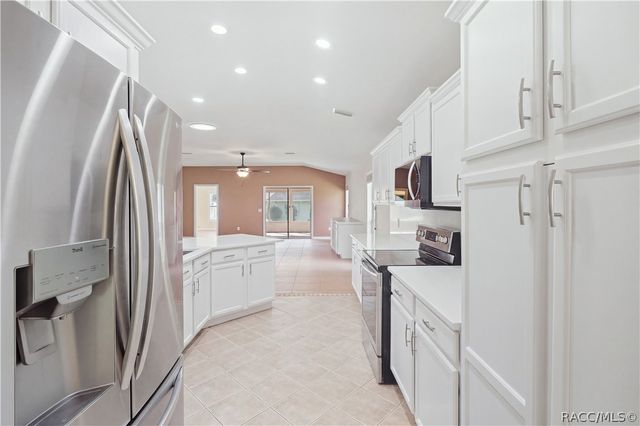 6410 W Cannondale Drive, Crystal River, FL 34429