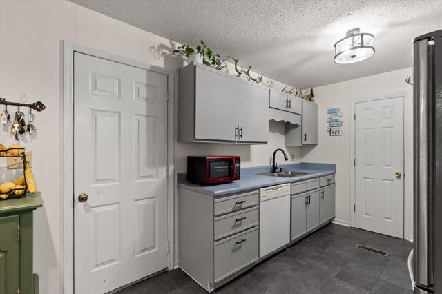 1884 Peavine Road, Rock Spring, GA 30739
