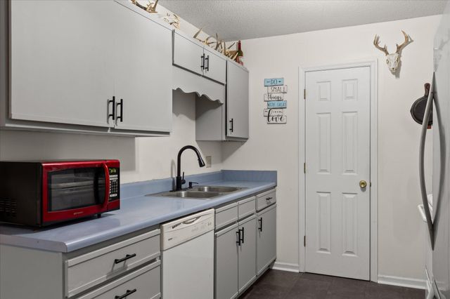 1884 Peavine Road, Rock Spring, GA 30739