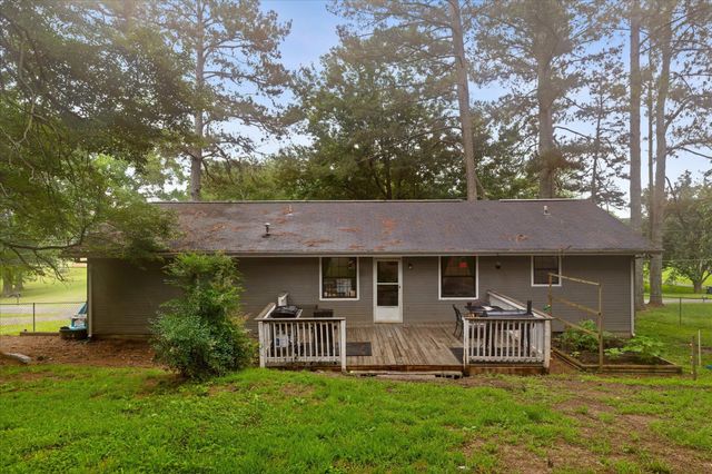 1884 Peavine Road, Rock Spring, GA 30739