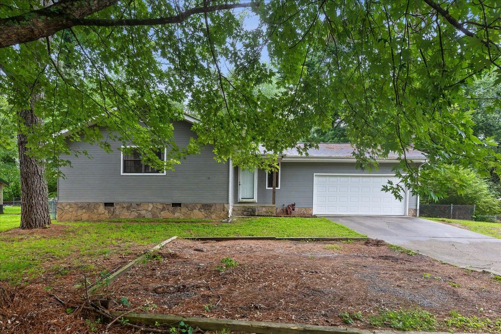1884 Peavine Road, Rock Spring, GA 30739