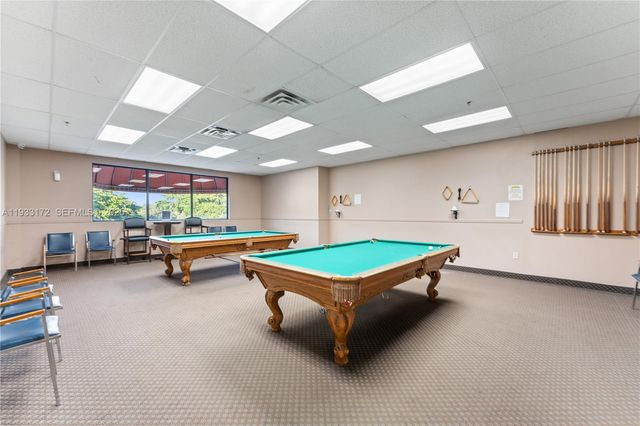 8901 S Hollybrook Blvd 303, Pembroke Pines, FL 33025