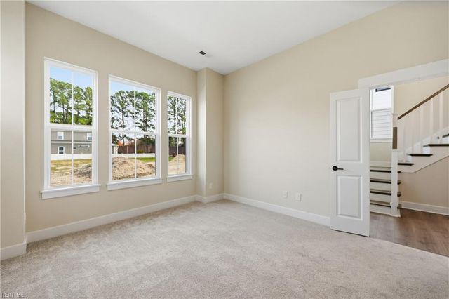 917 Calhoun WAY, Chesapeake, VA 23322