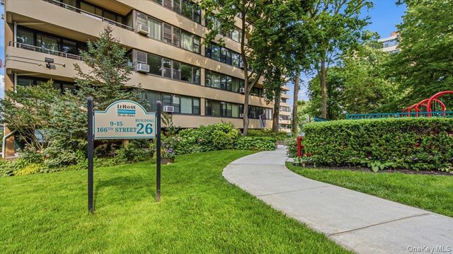 9-15 166th Street 3B, Beechhurst, NY 11357