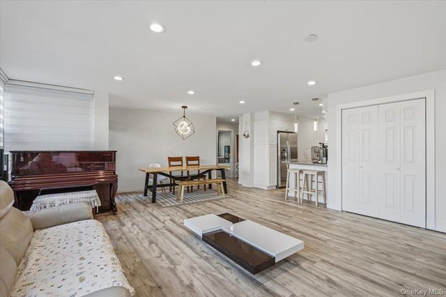 9-15 166th Street 3B, Beechhurst, NY 11357