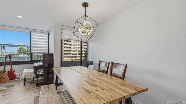 9-15 166th Street 3B, Beechhurst, NY 11357