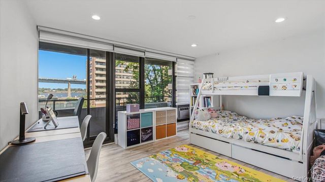 9-15 166th Street 3B, Beechhurst, NY 11357
