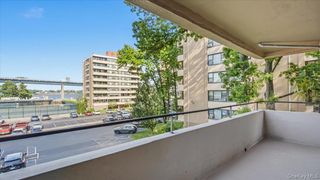 9-15 166th Street 3B, Beechhurst, NY 11357