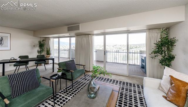 411 Lakewood Circle C1203, Colorado Springs, CO 80910