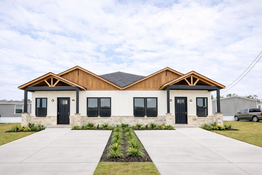 1218 Peter Pine Street, Huffman, TX 77336