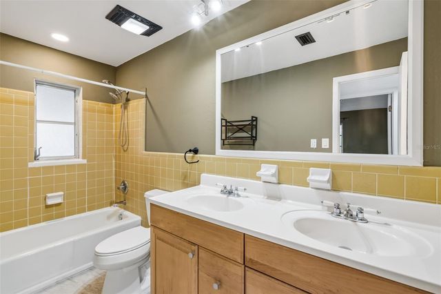1606 NW 22ND STREET, Gainesville, FL 32605