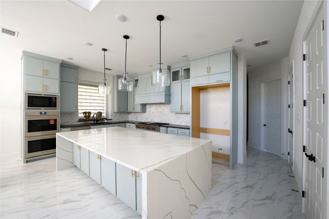 10904 Hollydale Road, Frisco, TX 75035