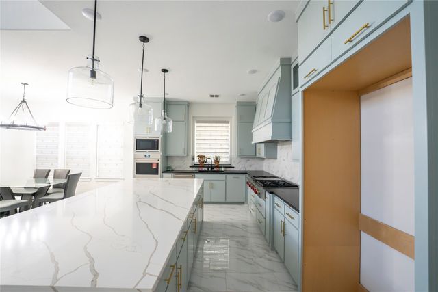 10904 Hollydale Road, Frisco, TX 75035