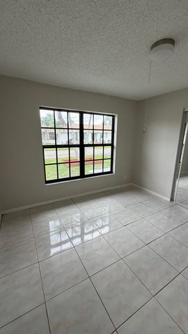 5460 S Lakewood Cir S S C, Margate, FL 33063