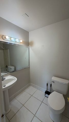 5460 S Lakewood Cir S S C, Margate, FL 33063