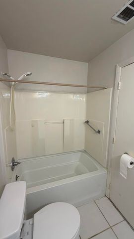 5460 S Lakewood Cir S S C, Margate, FL 33063