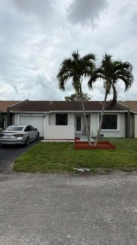 5460 S Lakewood Cir S S C, Margate, FL 33063