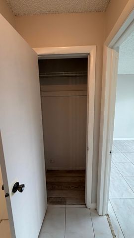 5460 S Lakewood Cir S S C, Margate, FL 33063
