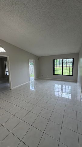 5460 S Lakewood Cir S S C, Margate, FL 33063