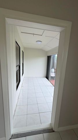 5460 S Lakewood Cir S S C, Margate, FL 33063