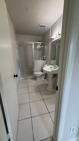5460 S Lakewood Cir S S C, Margate, FL 33063