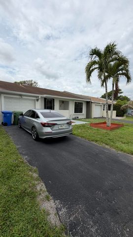 5460 S Lakewood Cir S S C, Margate, FL 33063