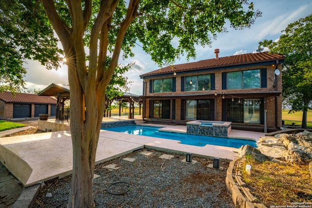 2307 Fm 3240, Bandera, TX 78003