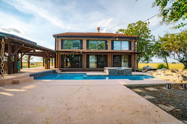 2307 Fm 3240, Bandera, TX 78003