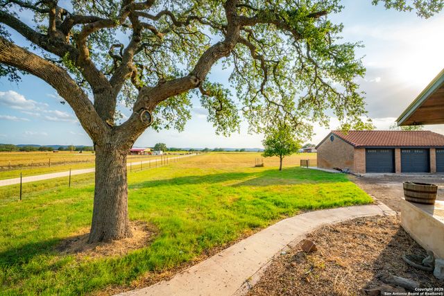 2307 Fm 3240, Bandera, TX 78003