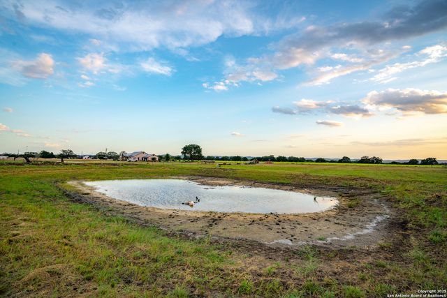 2307 Fm 3240, Bandera, TX 78003