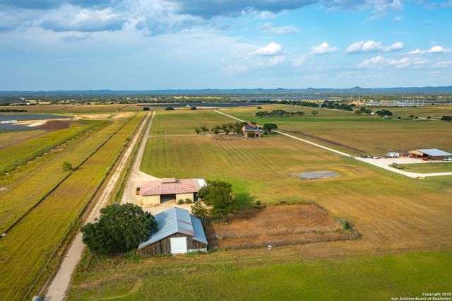 2307 Fm 3240, Bandera, TX 78003